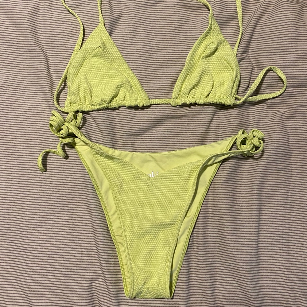 Frankie’s bikini